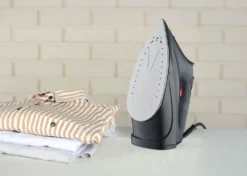 Necchi Ferro da Stiro a Vapore e a Secco 2200w