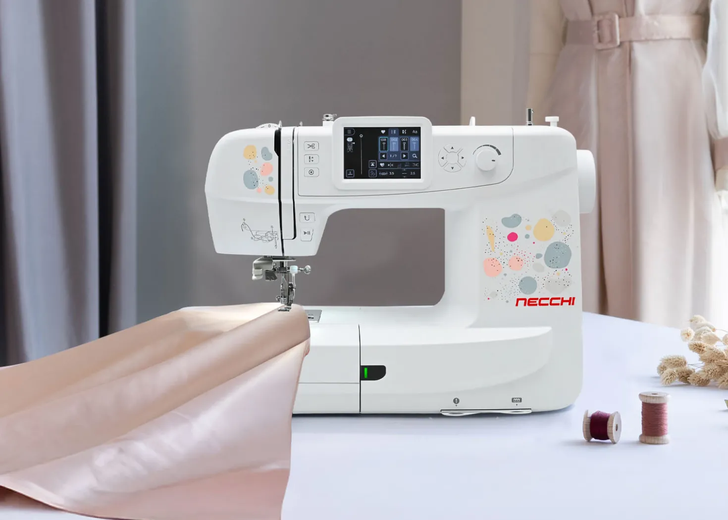 Necchi Sweet NE210 Macchina per Cucire e Ricamare in collaborazione con Eleonora Galvagno con Tablet e Software DRAWings Creative