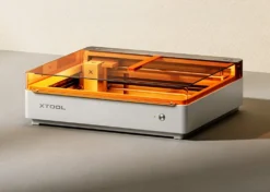 xTool M2 Macchina Laser da Taglio e Incisione con Stampa a Colori CMYK Deluxe 20w